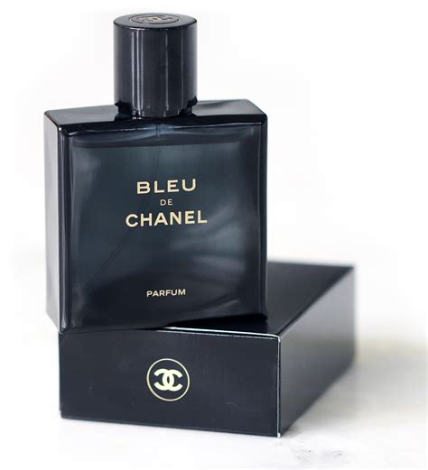 chanel bleu parfum review.